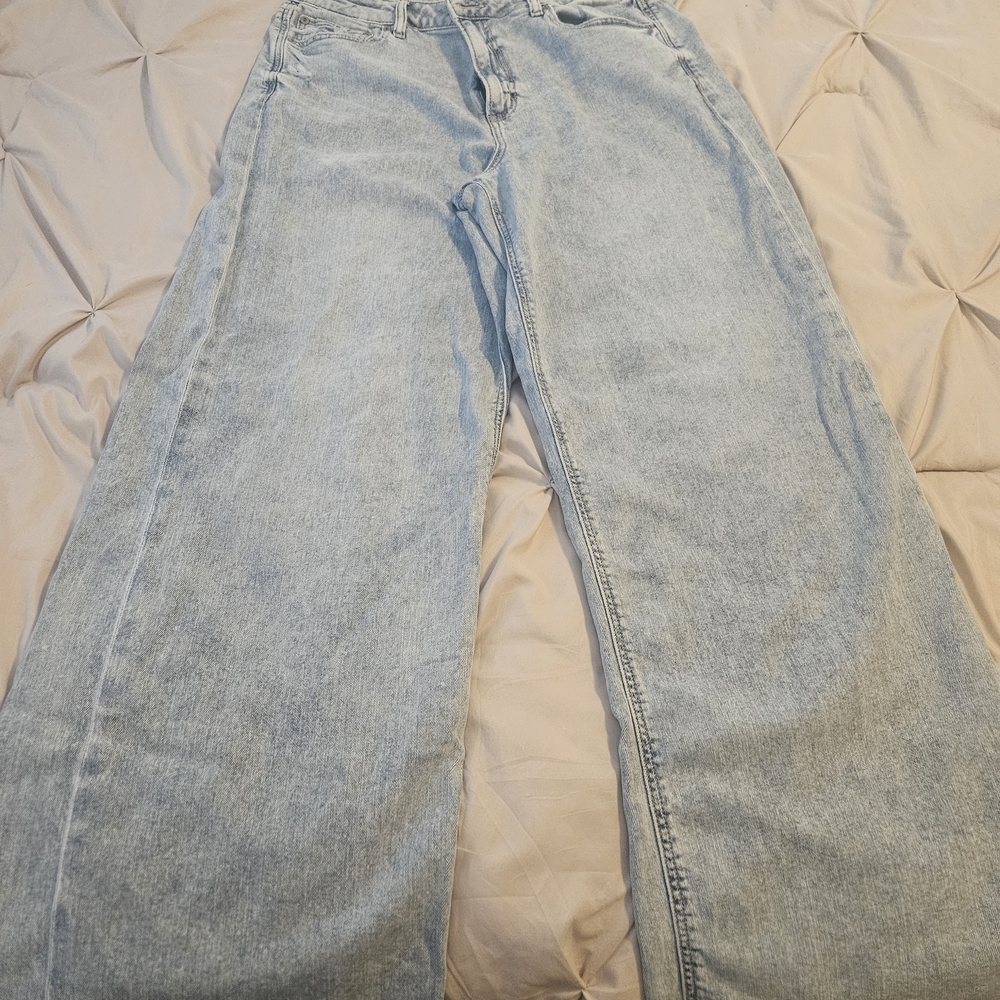 American Eagle Outfitters Light Blue Wide-Leg Jeans